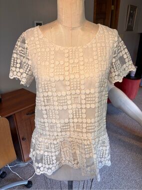 leifsdottir Cream Dot-Embroidered Peplum Short Sleeve Top